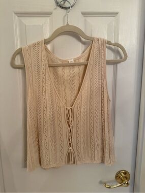 Old Navy Cream Crochet Tie-Front Tank Top